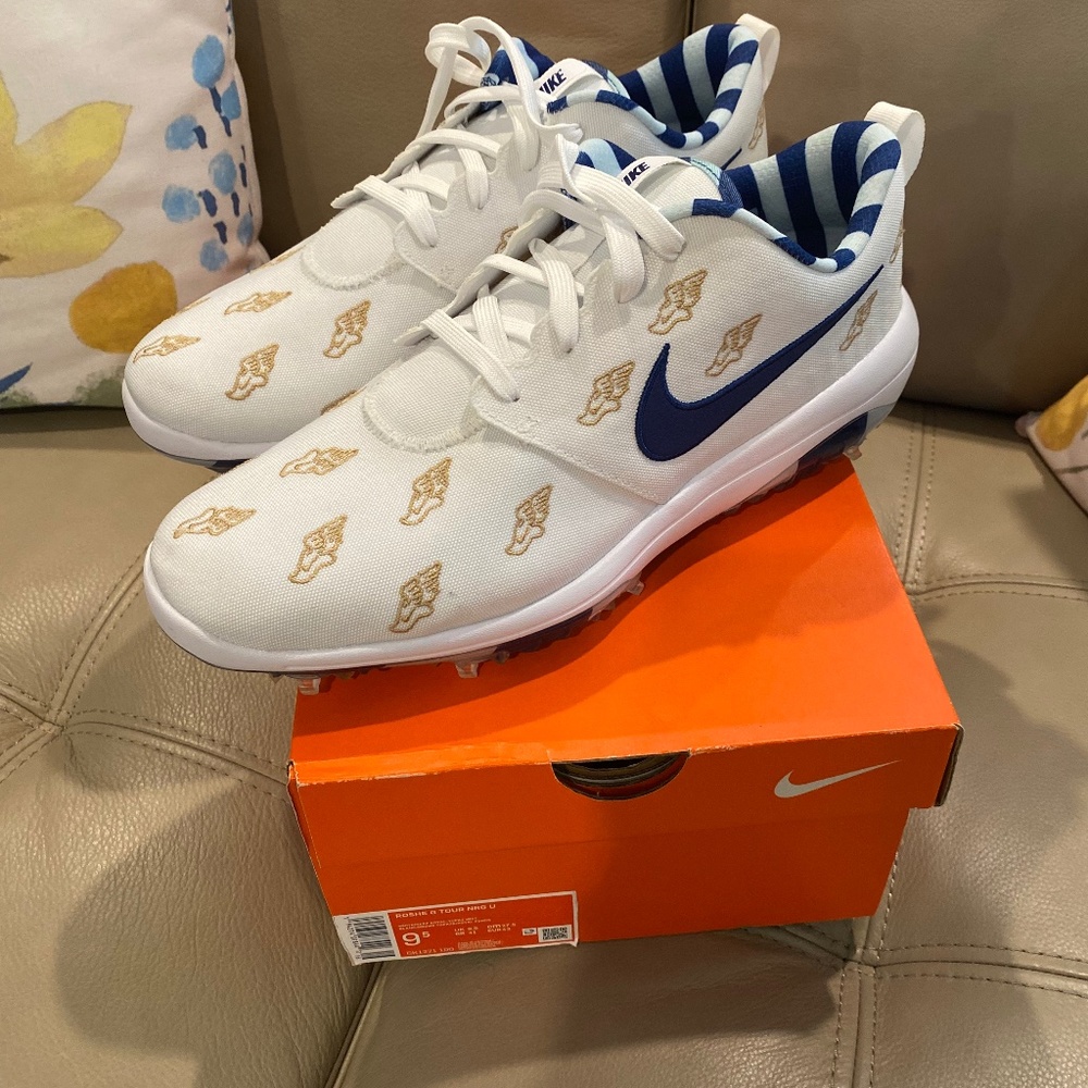 NWT! Nike Roshe Golf Tour Wings size 9.5